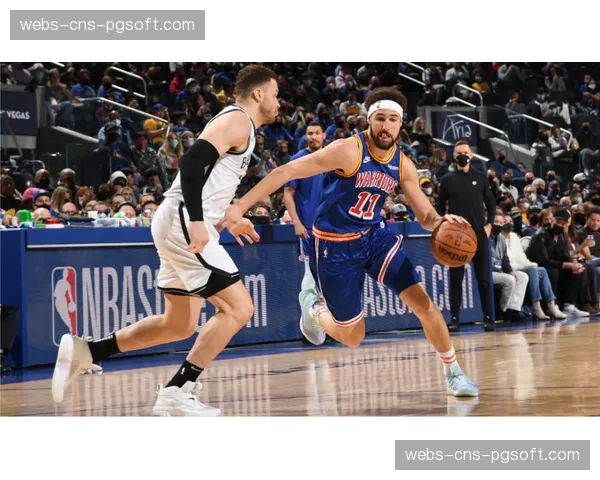 消息：勇士队核心斯蒂芬·库里因脚踝伤势预计缺席常规赛剩余比赛