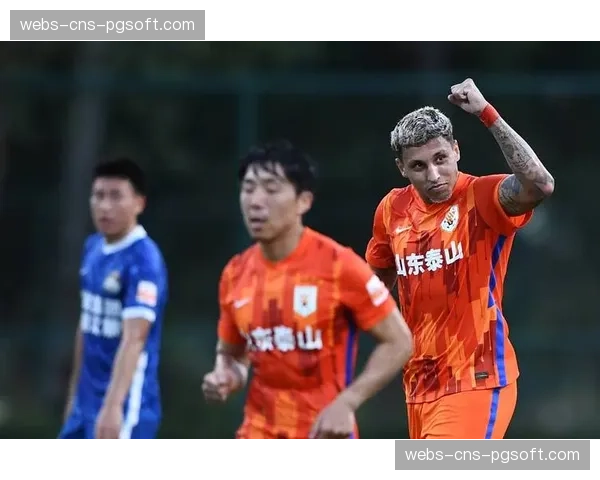 点球宴客，外援克雷桑赛后独自加练射门