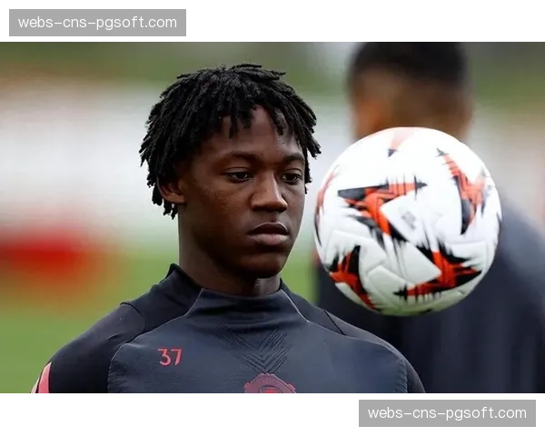 传闻:拜仁慕尼黑有意曼联中场梅努,夏窗或展开追求 传闻:拜仁慕尼黑有意曼联中场梅努,夏窗或展开追求